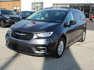 2022 Chrysler Pacifica Touring-L 2C4RC1BGXNR112297 in Erie, PA 3