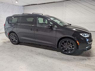2022 Chrysler Pacifica Limited 2C4RC1GG8NR183099 in Franklin, WI 2