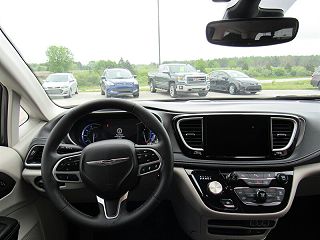 2022 Chrysler Pacifica Touring-L 2C4RC1L78NR148018 in Oostburg, WI 20