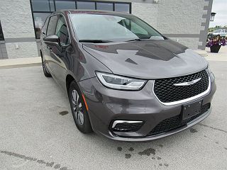 2022 Chrysler Pacifica Touring-L 2C4RC1L78NR148018 in Oostburg, WI 8