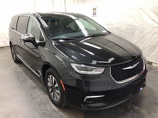 2022 Chrysler Pacifica Limited 2C4RC1S78NR152376 in White Bear Lake, MN 3