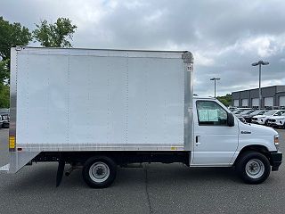 2022 Ford Econoline E-350 1FDWE3FN0NDC04695 in Enfield, CT 8