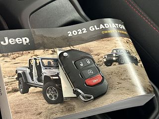 2022 Jeep Gladiator Rubicon 1C6JJTBG0NL104742 in Wexford, PA 32
