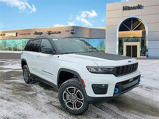 2022 Jeep Grand Cherokee Trailhawk 4xe 1C4RJYC68N8756395 in Forest Park, IL 1