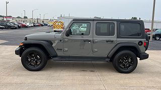 2022 Jeep Wrangler Sport 1C4HJXDG8NW266080 in Galesburg, IL 5