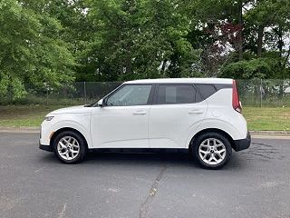 2022 Kia Soul LX KNDJ23AU0N7803598 in Hampton, VA 3