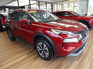 2022 Nissan Rogue SV 5N1BT3BB4NC700301 in Cleveland, OH 3