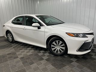 2022 Toyota Camry LE VIN: 4T1C31AKXNU573784