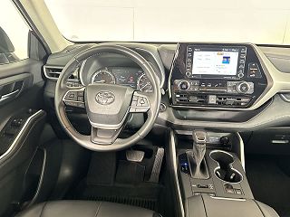 2022 Toyota Highlander XLE 5TDGZRBH3NS229093 in Wexford, PA 25