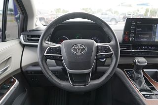 2022 Toyota Sienna XLE 5TDJRKEC0NS083443 in Edinburg, TX 24
