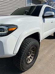 2022 Toyota Tacoma TRD Off Road 3TMCZ5AN1NM513644 in Macomb, IL 5