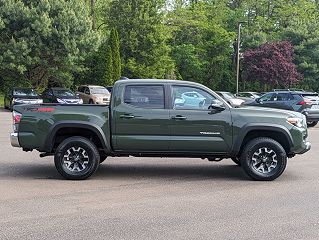 2022 Toyota Tacoma  3TMCZ5AN9NM470493 in Manchester, CT 2