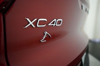 2022 Volvo XC40 T5 Momentum YV4162UK8N2763337 in Grand Rapids, MI 37