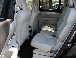 2022 Volvo XC90 T5 Momentum YV4102CK9N1775201 in Matthews, NC 28