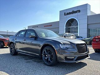 2023 Chrysler 300 Touring 2C3CCADG1PH706860 in Southaven, MS 1