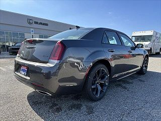 2023 Chrysler 300 Touring 2C3CCADG1PH706860 in Southaven, MS 3