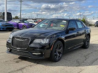 2023 Chrysler 300 Touring 2C3CCADGXPH652622 in Sterling Heights, MI 5