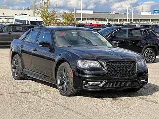 2023 Chrysler 300 Touring 2C3CCADGXPH652622 in Sterling Heights, MI