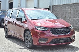 2023 Chrysler Pacifica Limited 2C4RC1S74PR576057 in Chicopee, MA 2
