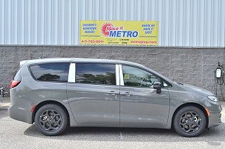 2023 Chrysler Pacifica Limited 2C4RC1S73PR618850 in Chicopee, MA 1