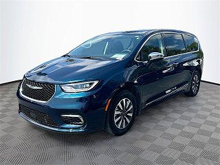 2023 Chrysler Pacifica Limited 2C4RC1S76PR500310 in Clearwater, FL 3