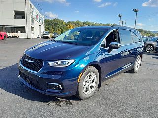 2023 Chrysler Pacifica Limited VIN: 2C4RC1GGXPR628493