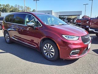2023 Chrysler Pacifica Limited 2C4RC1S78PR573095 in Green Brook, NJ 7