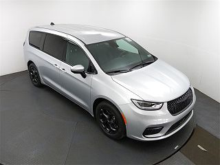 2023 Chrysler Pacifica Touring-L 2C4RC1L73PR543257 in Irwin, PA 13