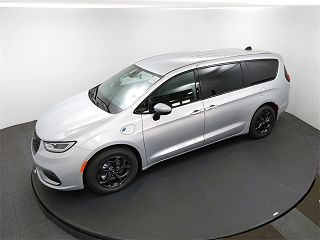 2023 Chrysler Pacifica Touring-L 2C4RC1L73PR543257 in Irwin, PA 15