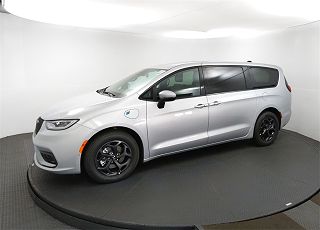 2023 Chrysler Pacifica Touring-L 2C4RC1L73PR543257 in Irwin, PA 3