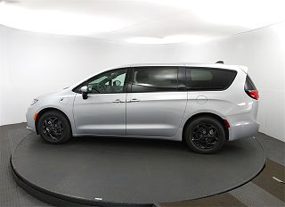 2023 Chrysler Pacifica Touring-L 2C4RC1L73PR543257 in Irwin, PA 4
