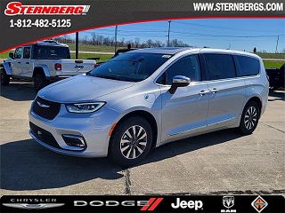 2023 Chrysler Pacifica Limited 2C4RC1S7XPR502979 in Jasper, IN