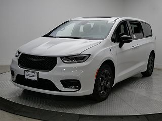 2023 Chrysler Pacifica Limited 2C4RC1S73PR604589 in Jersey City, NJ