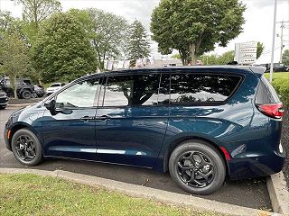 2023 Chrysler Pacifica Touring-L 2C4RC1L73PR599621 in Montgomeryville, PA 4