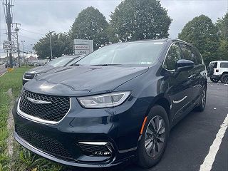 2023 Chrysler Pacifica Touring-L 2C4RC1L74PR631007 in Montgomeryville, PA 3