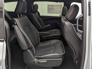 2023 Chrysler Pacifica Limited 2C4RC1S72PR618760 in Portland, OR 14