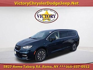2023 Chrysler Pacifica Touring-L 2C4RC1L79PR523224 in Rome, NY 1