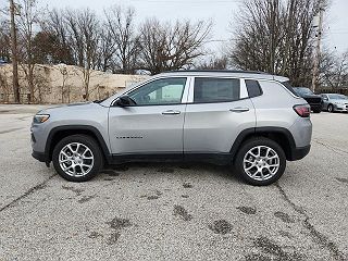 2023 Jeep Compass Latitude 3C4NJDFN3PT572545 in Willoughby, OH 9