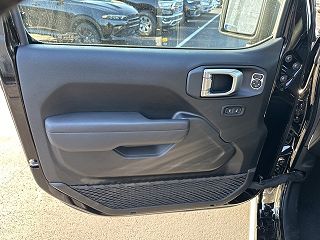 2023 Jeep Gladiator Rubicon 1C6JJTBG6PL583770 in Roseville, MI 11