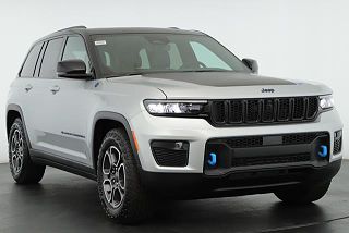 2023 Jeep Grand Cherokee Trailhawk 4xe 1C4RJYC63P8800676 in Amityville, NY 1
