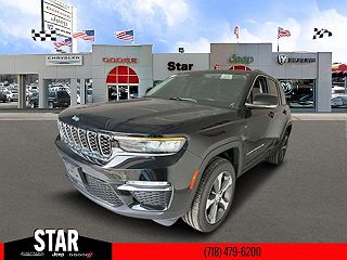2023 Jeep Grand Cherokee 4xe 1C4RJYB62PC612021 in Queens Village, NY 1