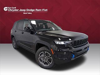 2023 Jeep Grand Cherokee Trailhawk 4xe VIN: 1C4RJYC64P8774735