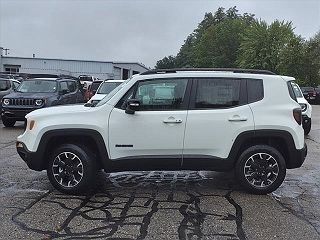 2023 Jeep Renegade Latitude ZACNJDB18PPP55995 in Rochester, NH 2