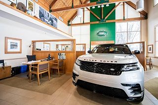 2023 Land Rover Discovery Metropolitan Edition SALRW4EU1P2476466 in Lake Bluff, IL 30