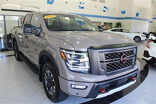 2023 Nissan Titan PRO-4X 1N6AA1ED8PN102708 in Willoughby Hills, OH 3