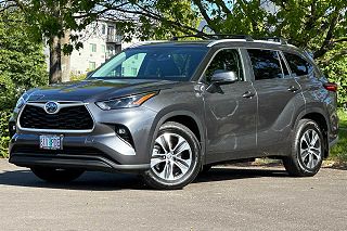 2023 Toyota Highlander XLE VIN: 5TDKBRCH8PS575205