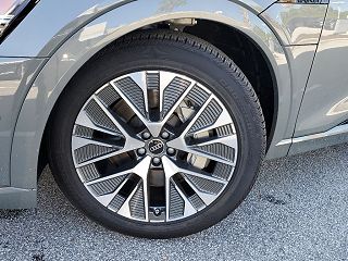 2024 Audi Q8 e-tron Premium Plus WA15AAGE0RB048474 in Charleston, SC 4