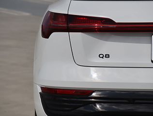 2024 Audi Q8 e-tron Premium WA14AAGE4RB058274 in Los Angeles, CA 6