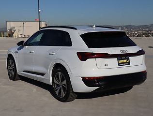 2024 Audi Q8 e-tron Premium WA14AAGE5RB046358 in Los Angeles, CA 3