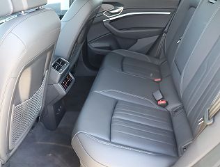 2024 Audi Q8 e-tron Premium WA14AAGEXRB054987 in Los Angeles, CA 22